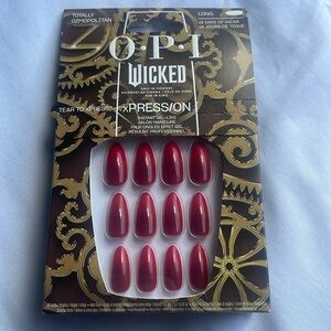 O.P.I Totally Ozmopolitan